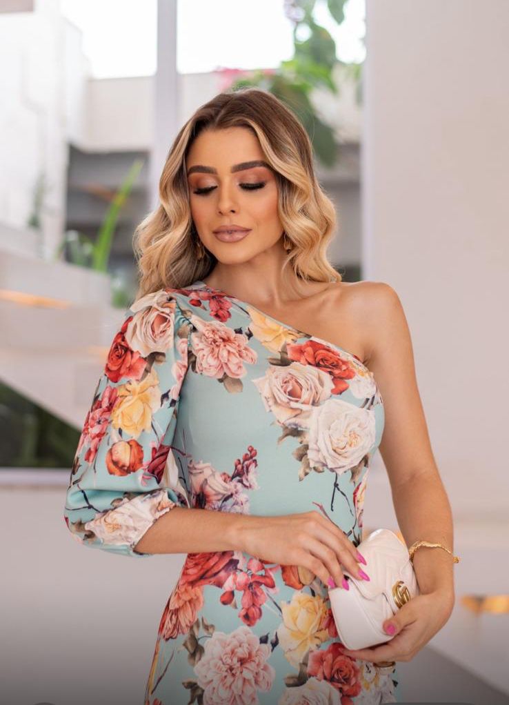 Floral midi dress with no sleeves