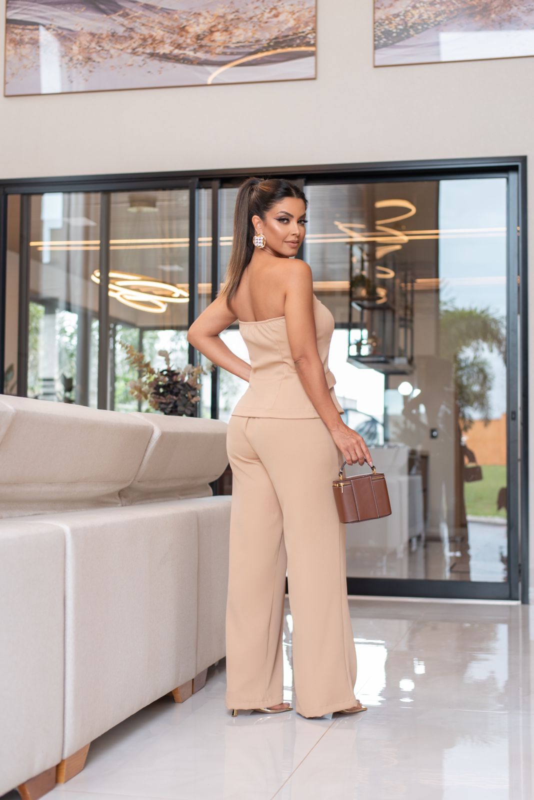 Tailored Two-Piece Set – Strapless Top & Long Pants ✨